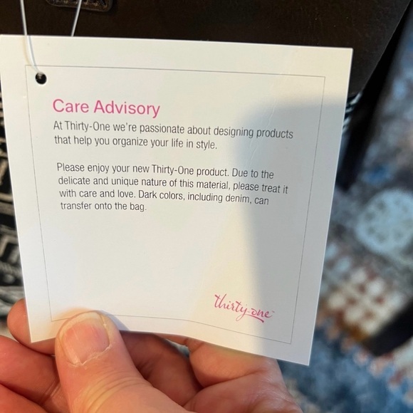 Thirty One Reversible Tote in Rio Weave - Picture 11 of 13